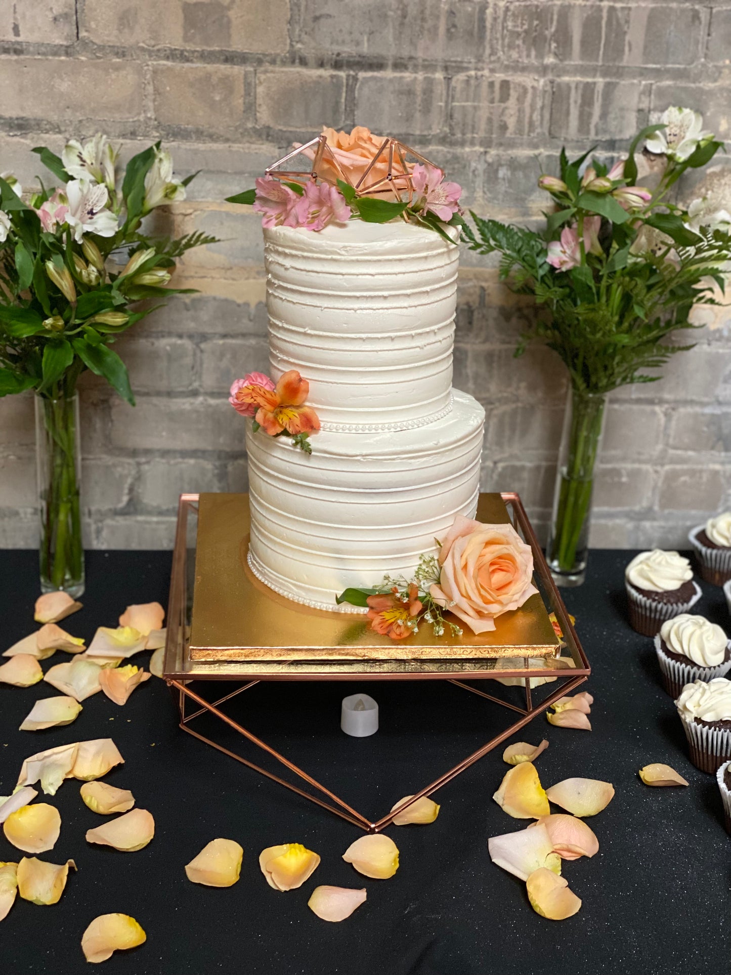 Wedding Cakes, Cupcakes & Dessert Displays