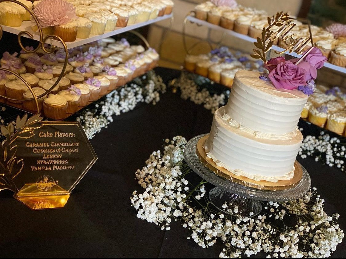 Cake & Cupcake Wedding Display
