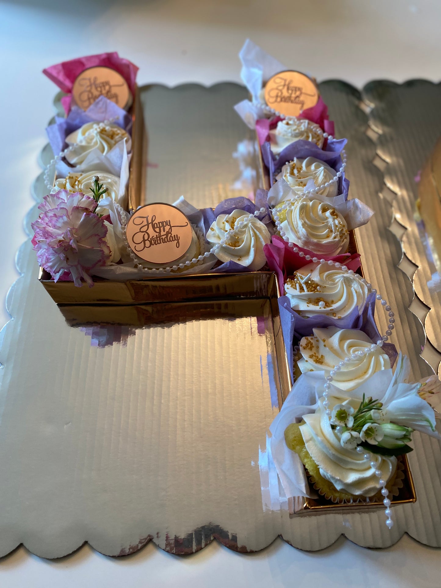 Deluxe Cupcake LETTER Box